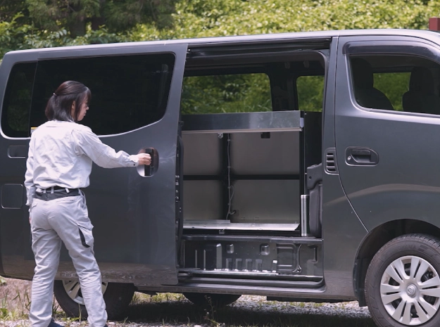 車両に積載している様子